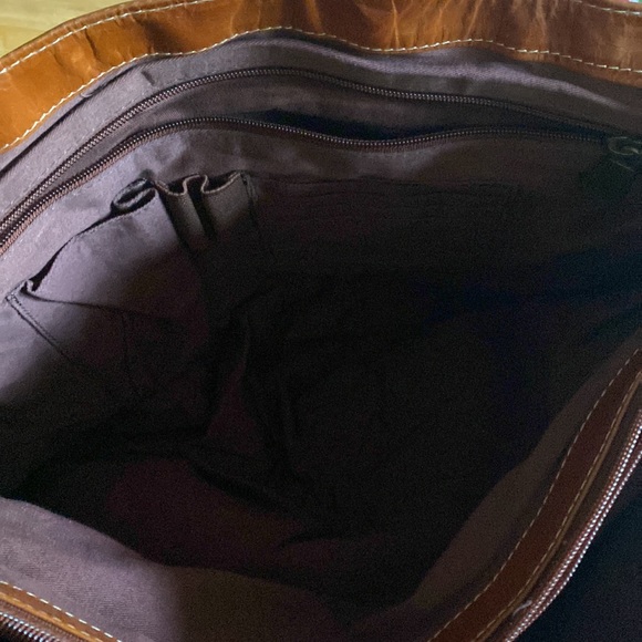 Vintage, Classic Fossil Cross-Body Messenger/Computer Bag - Picture 8 of 16